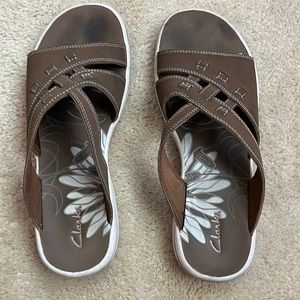 Clark’s Cloudsteppers Sandals